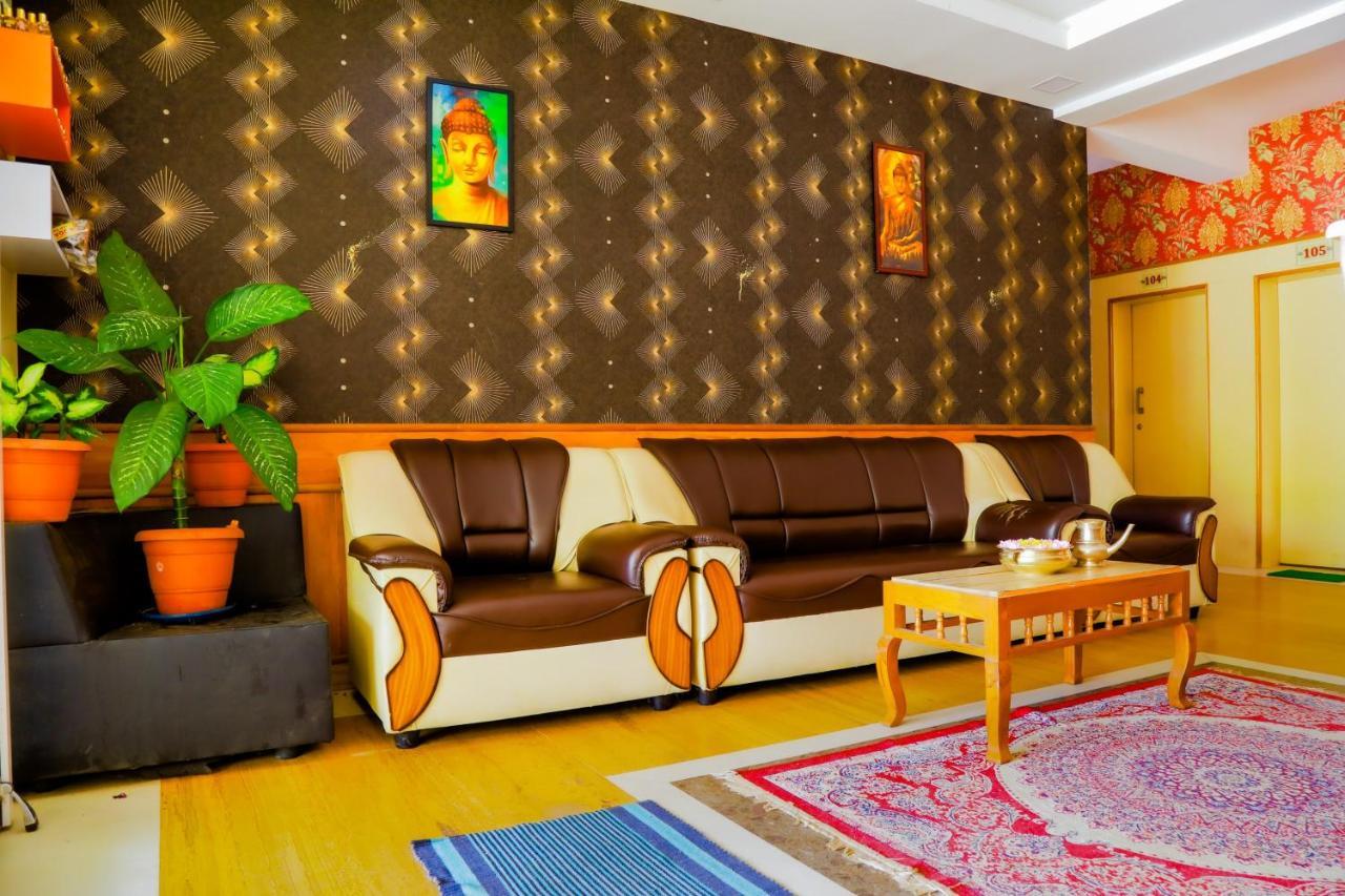 Hotel Jk Grand イェールカードゥ エクステリア 写真